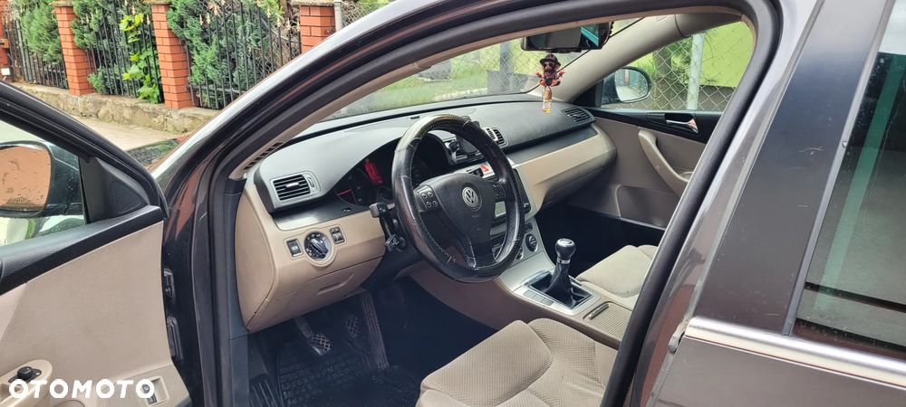 Volkswagen Passat 2.0 TDI Individual Chrom - 6