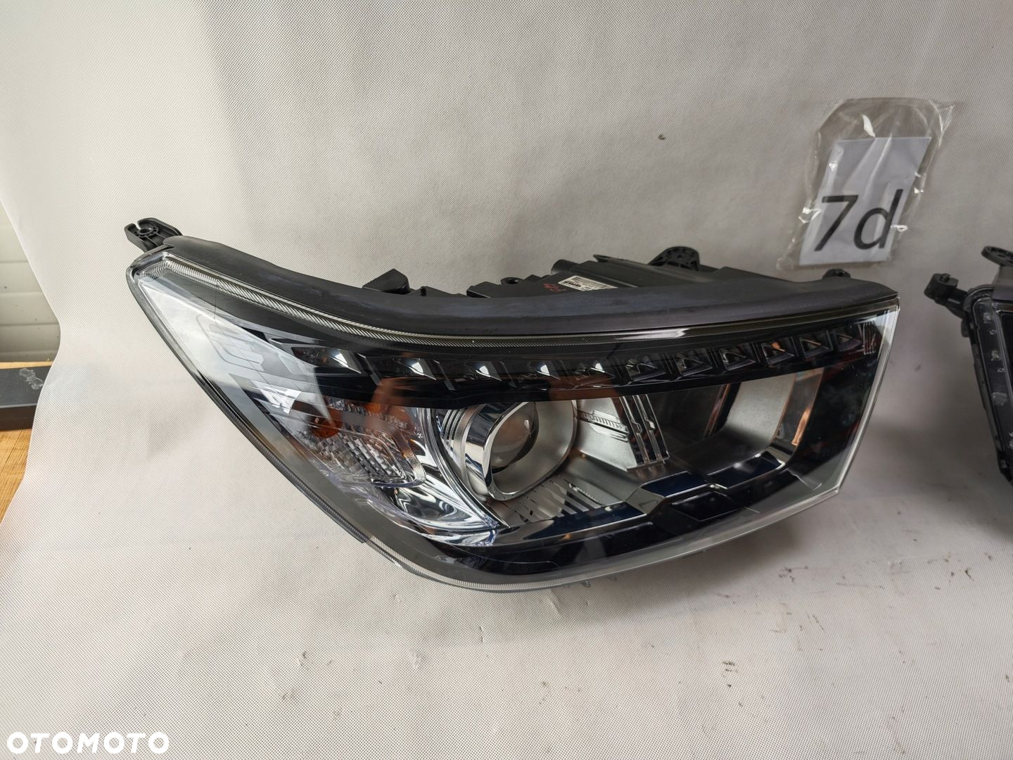SSANGYONG TIVOLI SSANG YONG REFLEKTOR LED LEWY PRAWY SOCZEWKA LAMPA - 8