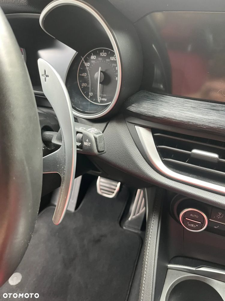 Alfa Romeo Stelvio 2.0 Turbo 16V AT8-Q4 Sprint - 21
