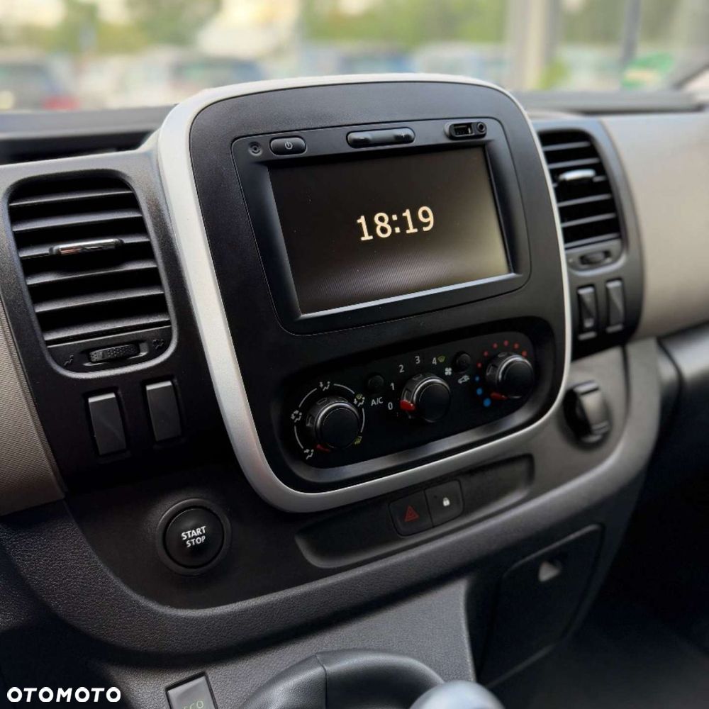 Renault Trafic - 25