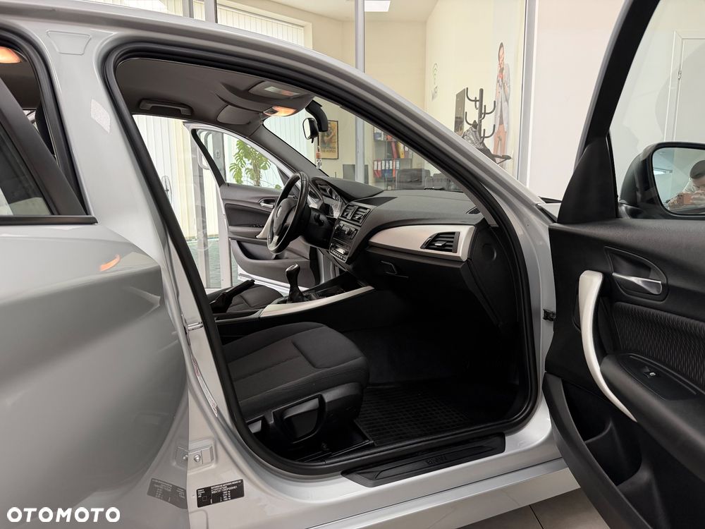 BMW Seria 1 - 24