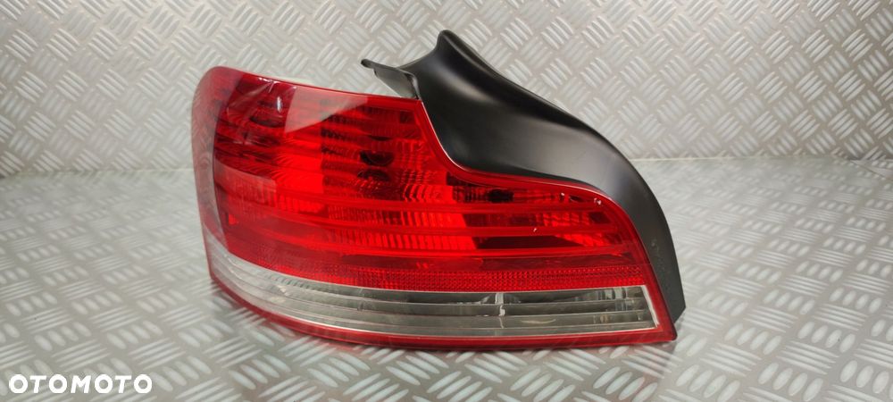 6924519 lampa lewa lewy tylna tył w błotnik BMW E82 E88 COUPE EUROPA - 3