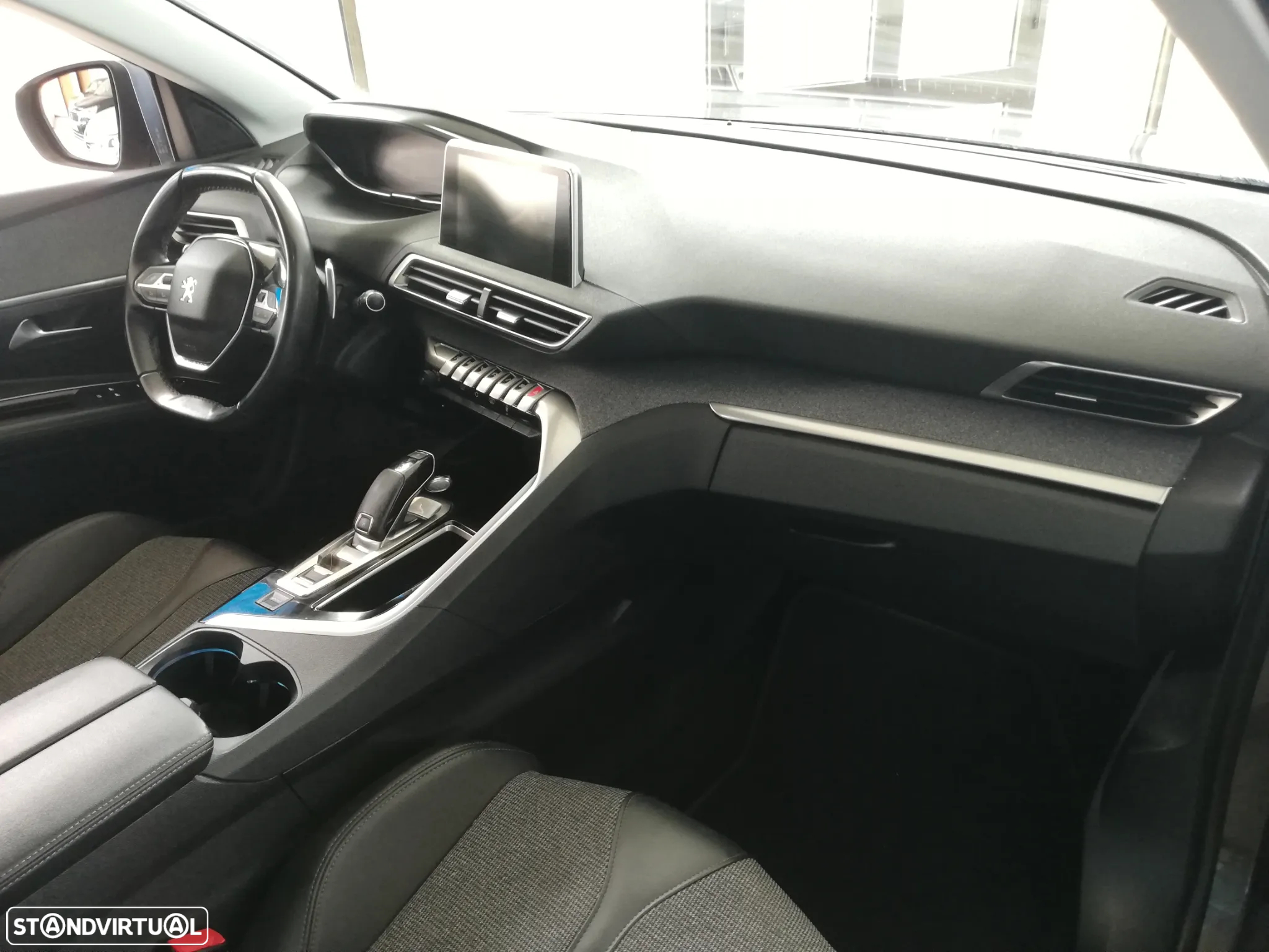 Peugeot 3008 1.5 BlueHDi Allure Baixo Consumo EAT8 - 10