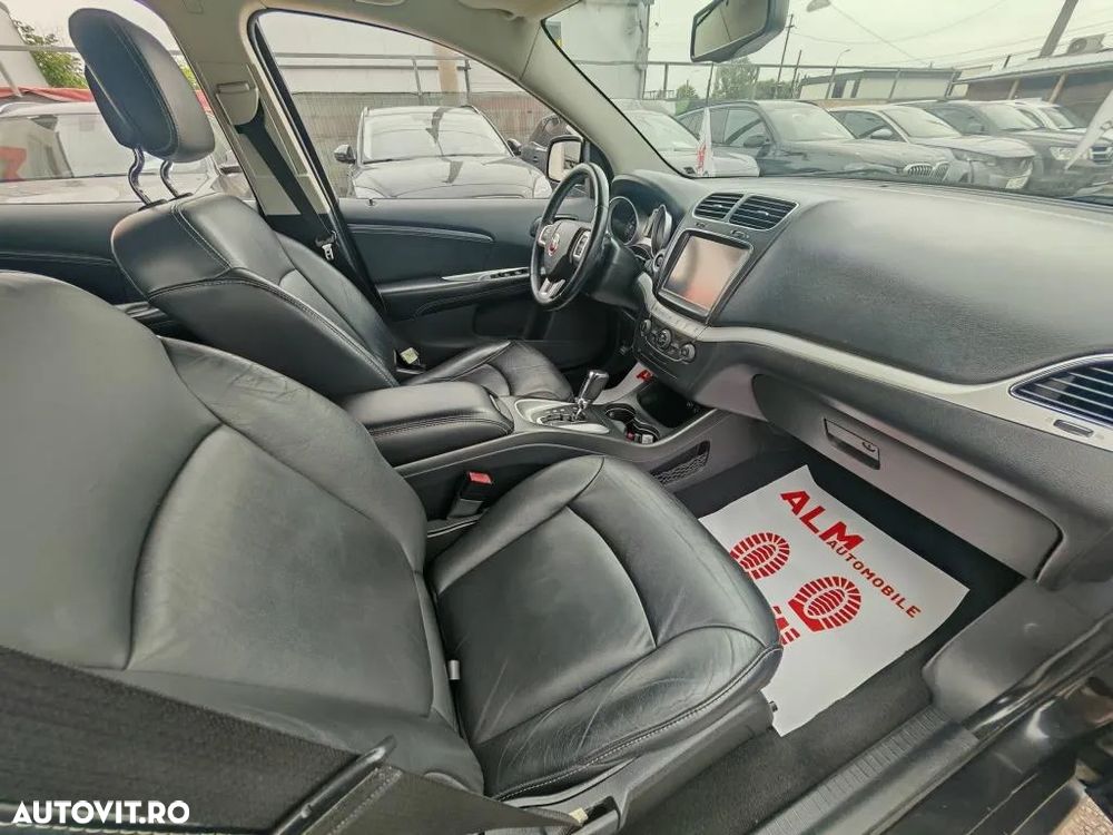 Fiat Freemont 2.0 Multijet 16V DPF Automatik Allrad Black Code - 4