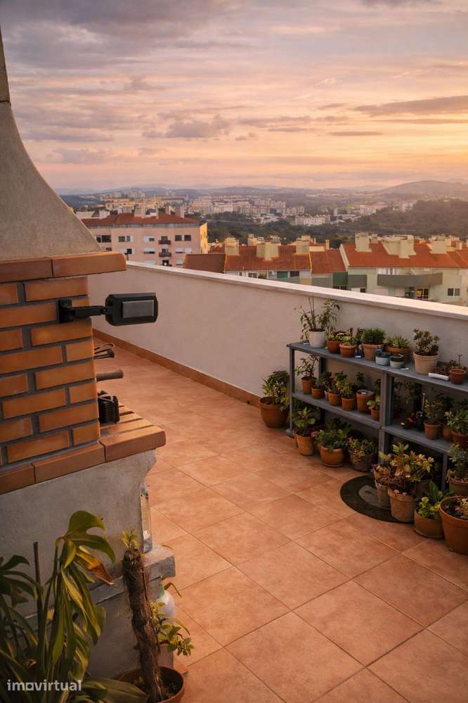 Penthouse T4  com Terraço de 108 m² no Cacém-Totalmente Remodelada - Grande imagem: 2/24