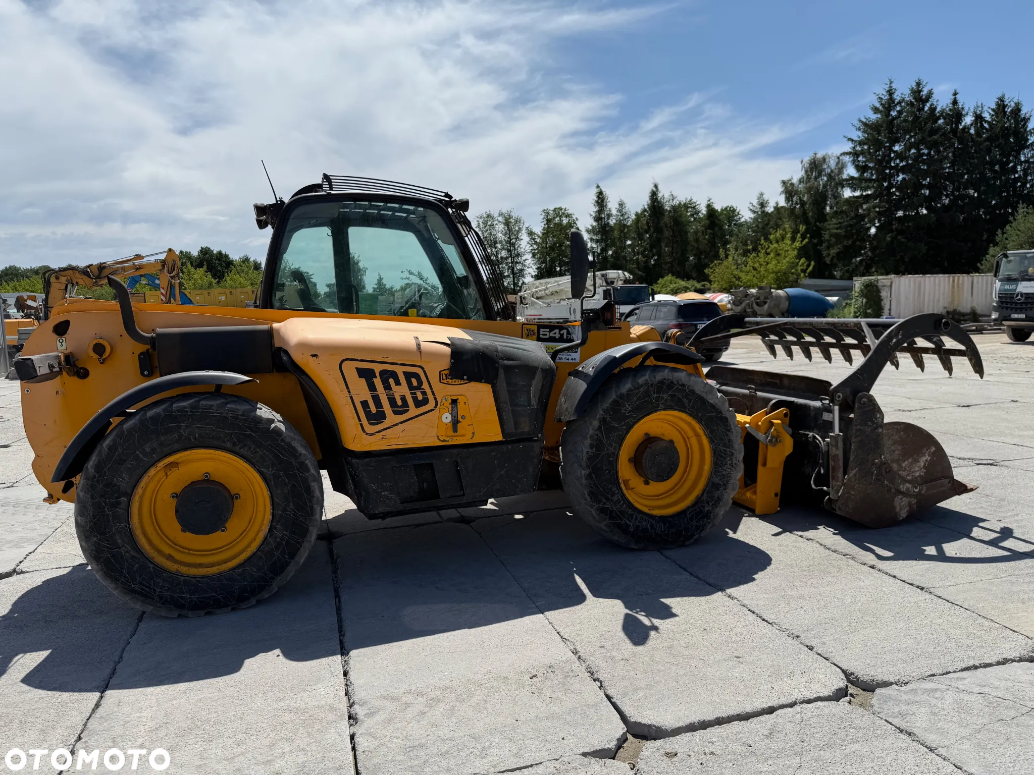 JCB 541-70 / 2009 / Łyżka Szczęka z Chwytakiem / Widły - 6