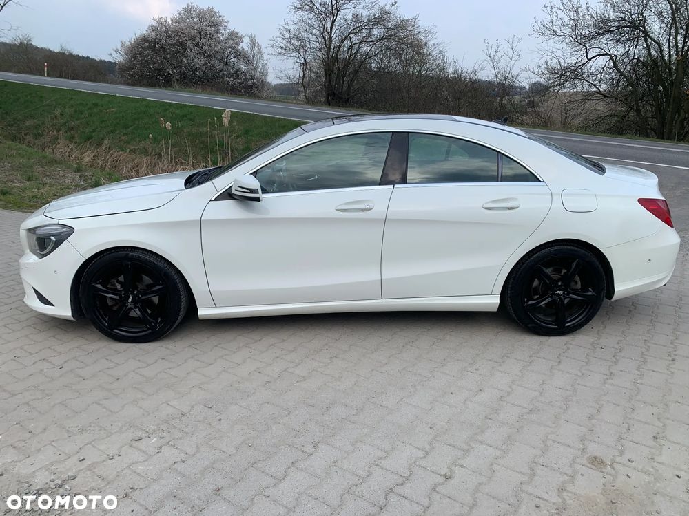 Mercedes-Benz CLA 200 Urban - 5