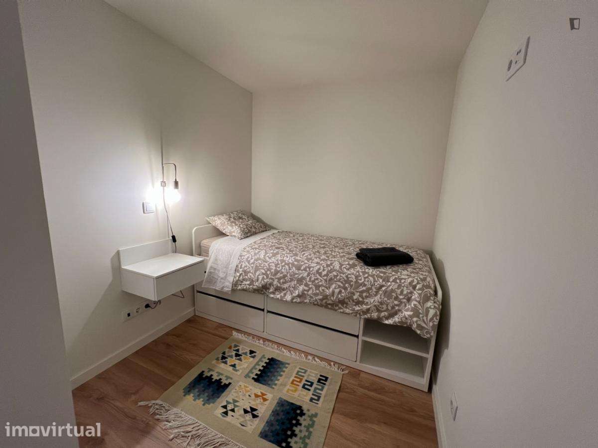 Apartamento com 2 quartos - localizado em Ramalde Porto - Grande imagem: 3/10