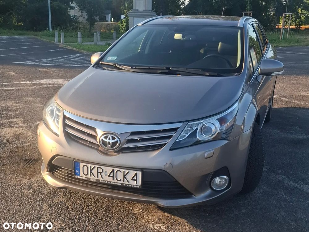 Toyota Avensis - 1
