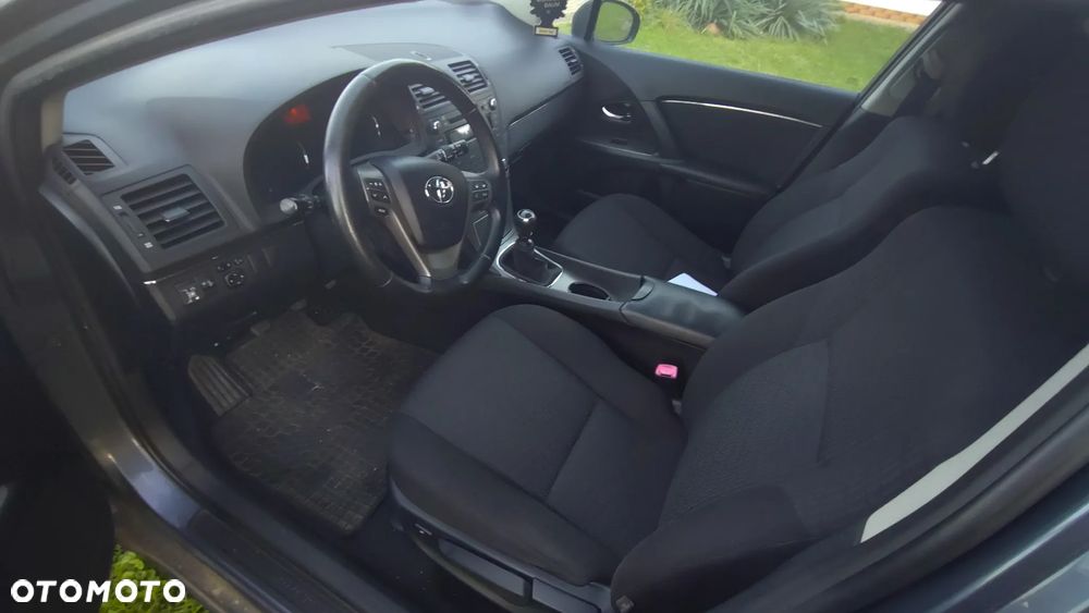 Toyota Avensis 1.8 Luna - 7