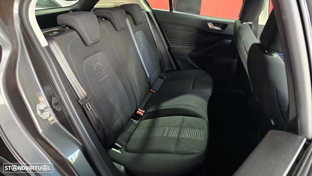 Ford Focus 1.0 EcoBoost Active Aut. - 48