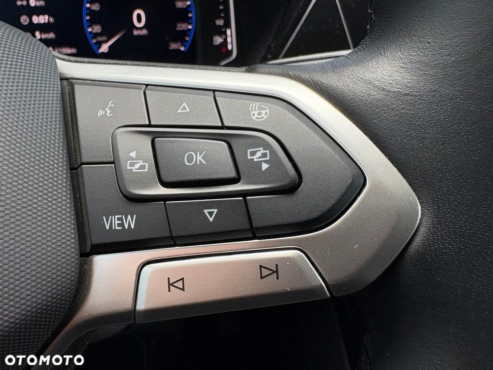 Volkswagen Touran - 25
