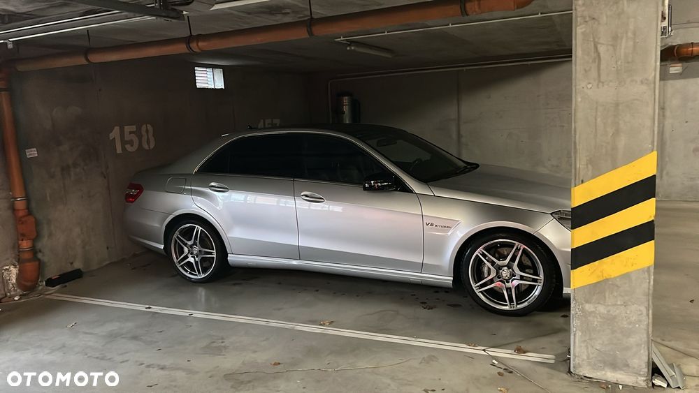 Mercedes-Benz Klasa E - 24