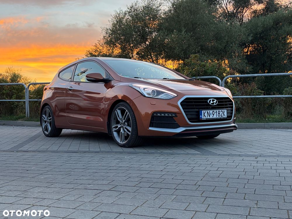 Hyundai i30 1.6 GDI Turbo Luxury - 1