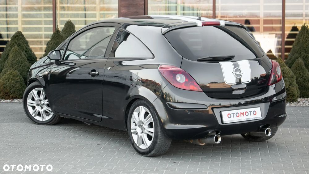 Opel Corsa 1.4 16V Edition 150 - 11