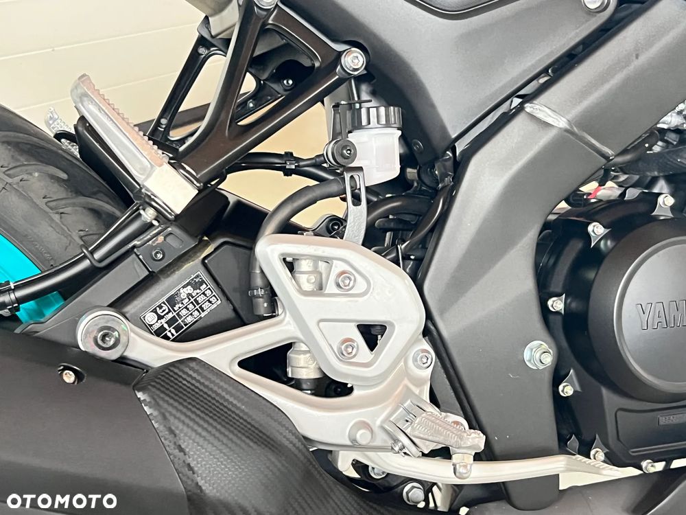 Yamaha MT - 27