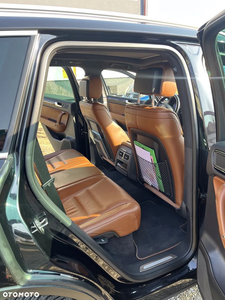 Volkswagen Touareg 3.0 V6 TDI BMT X-Edition - 2