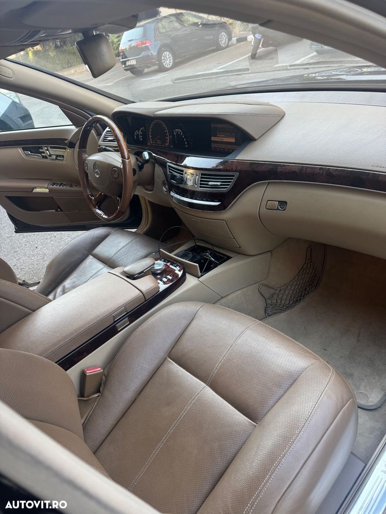 Mercedes-Benz S - 12