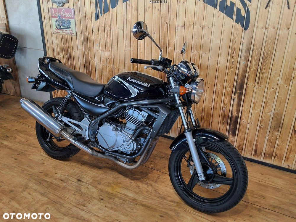 Kawasaki ER - 9