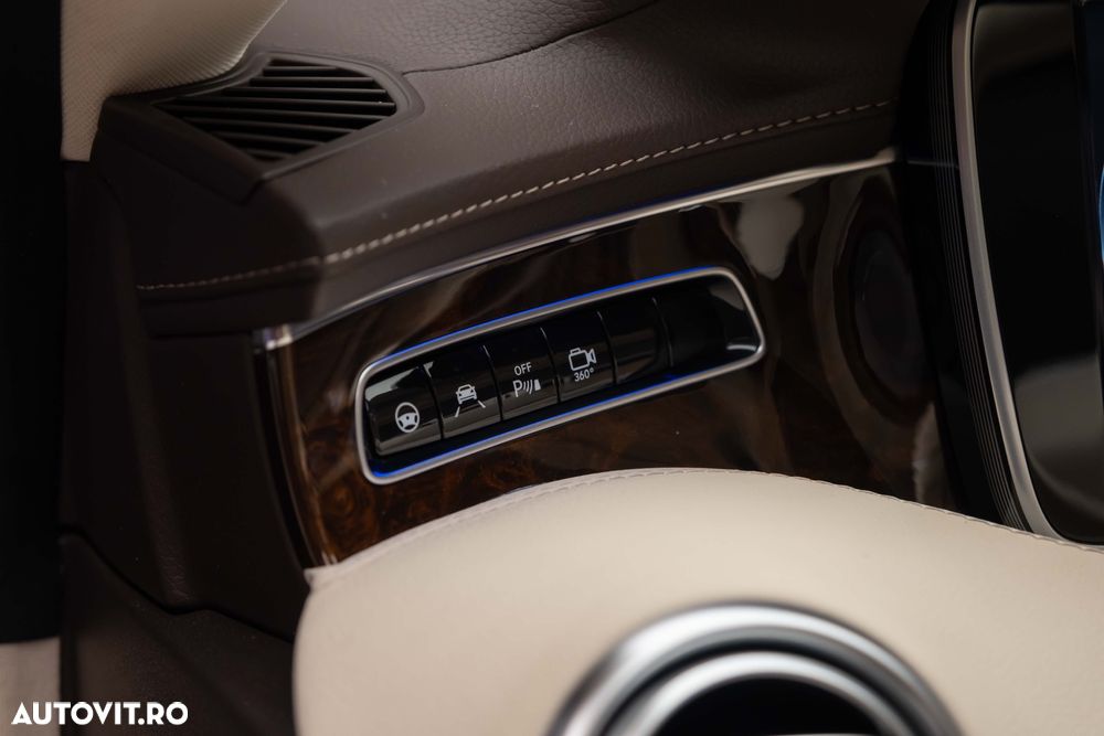 Mercedes-Benz S 400 4MATIC Aut - 29