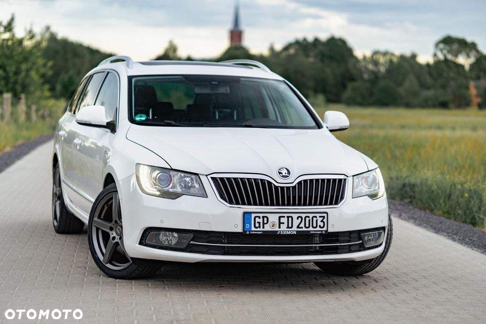 Skoda Superb 2.0 TDI L&K DSG - 1