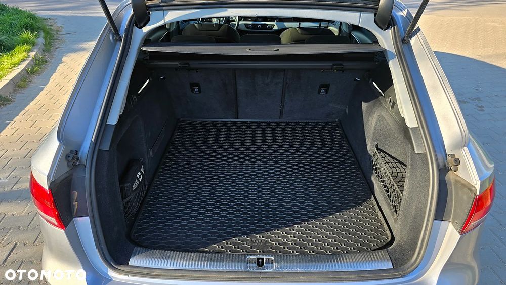 Audi A4 Avant 2.0 TDI S tronic - 25