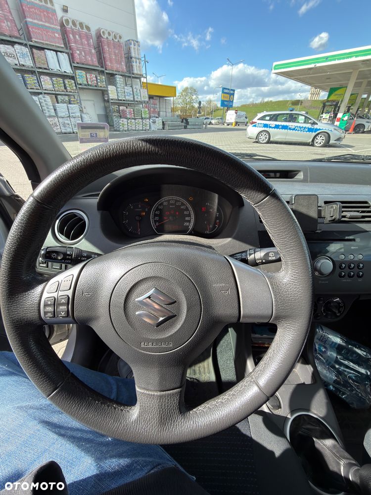 Suzuki Swift 1.3 DDiS Club - 11