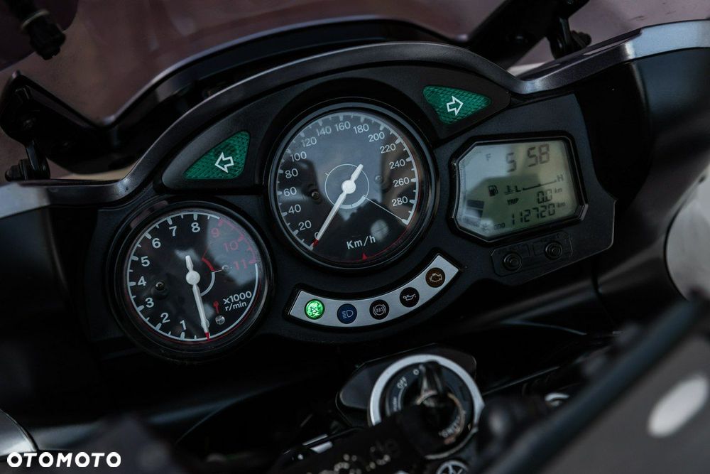 Yamaha FJR - 10