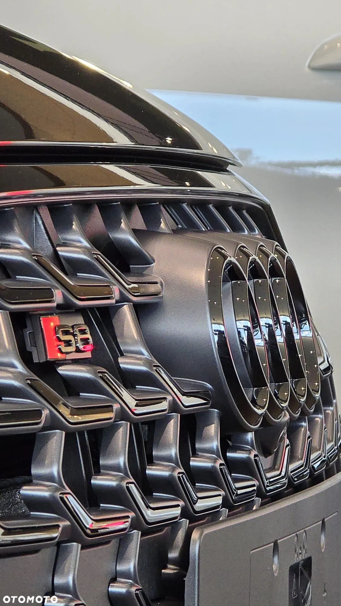 Audi S8 - 5