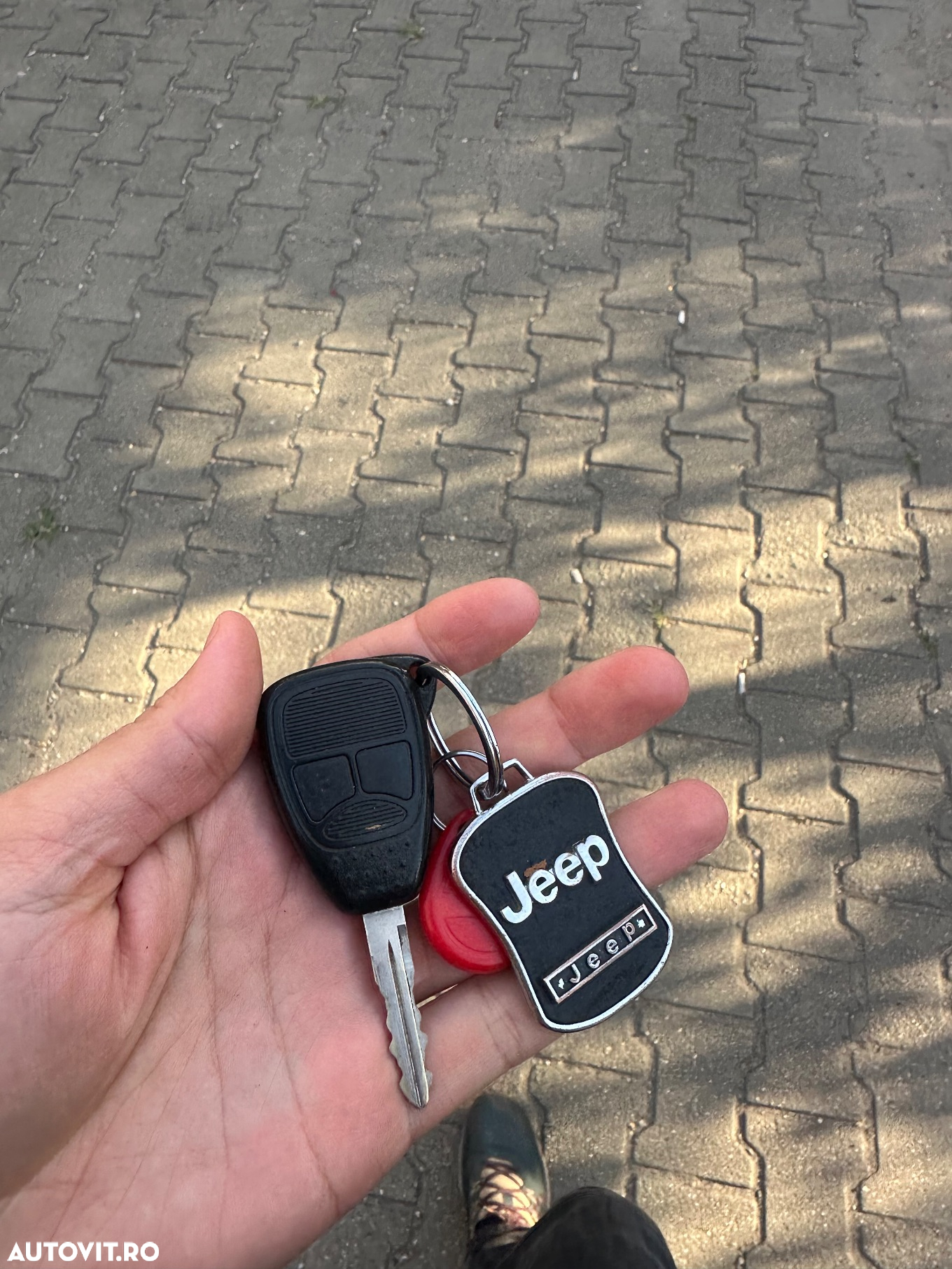 Jeep Compass - 33