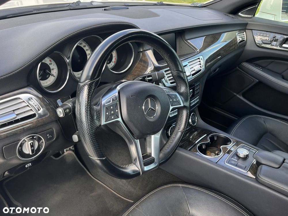 Mercedes-Benz CLS 500 4Matic 7G-TRONIC - 12