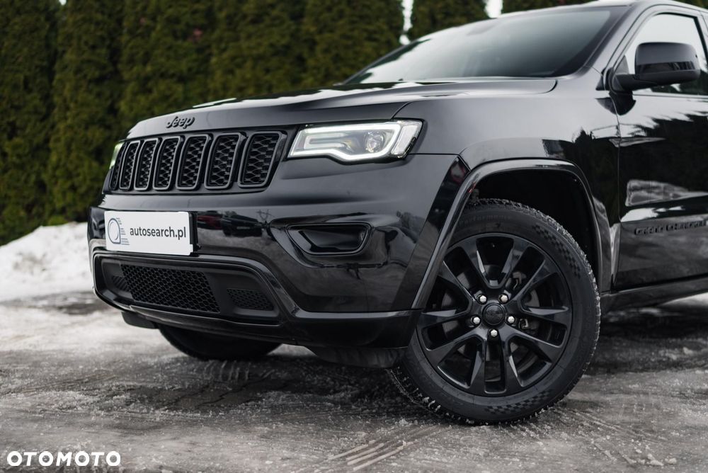 Jeep Grand Cherokee - 35