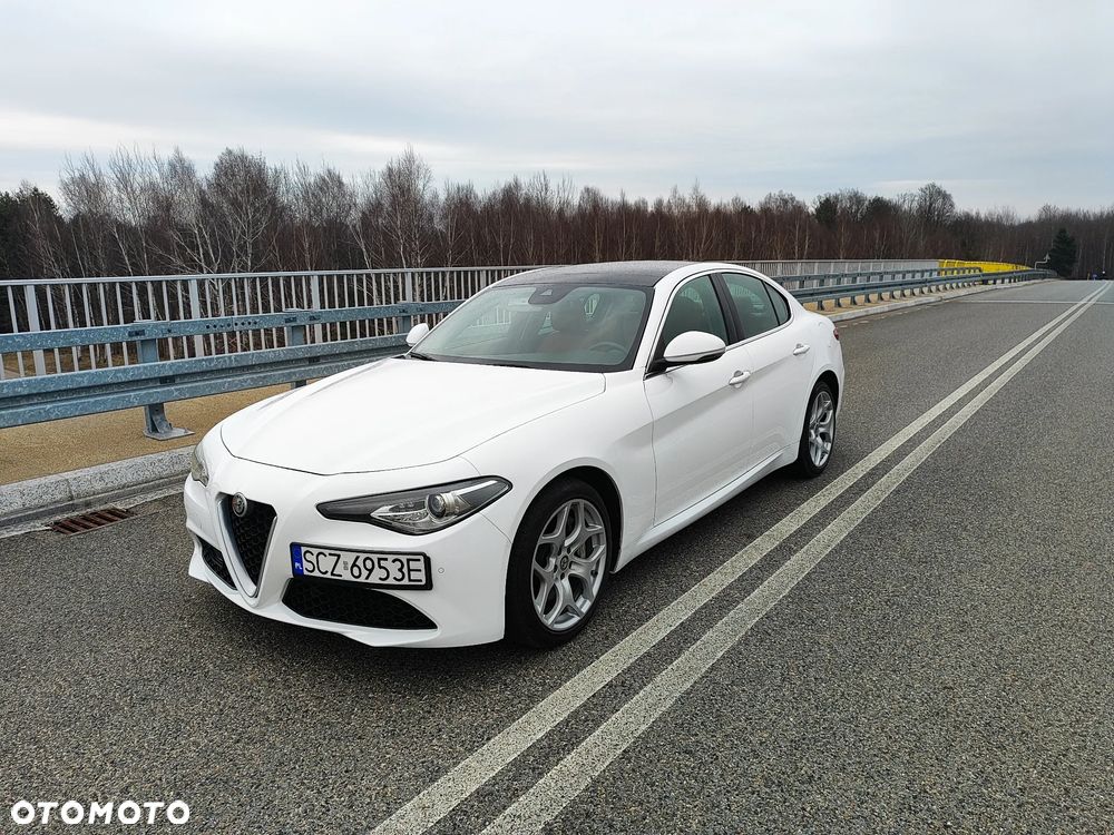 Alfa Romeo Giulia 2.0 Turbo 16V AT8-Q4 Ti - 1