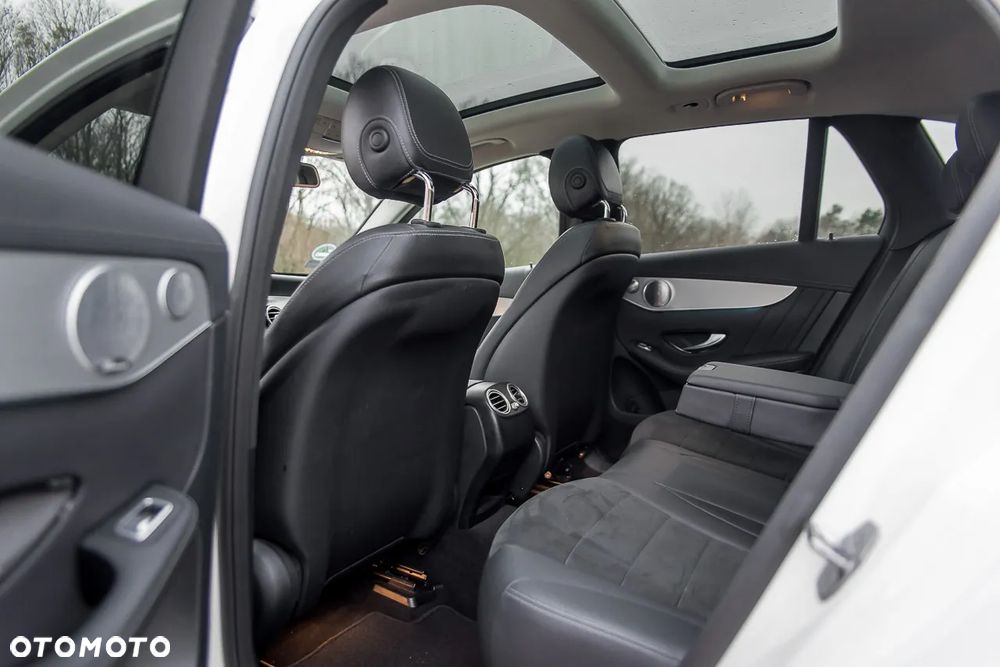Mercedes-Benz GLC - 28