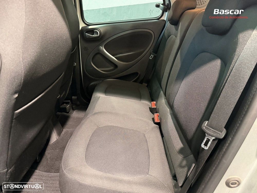 Smart ForFour - 16