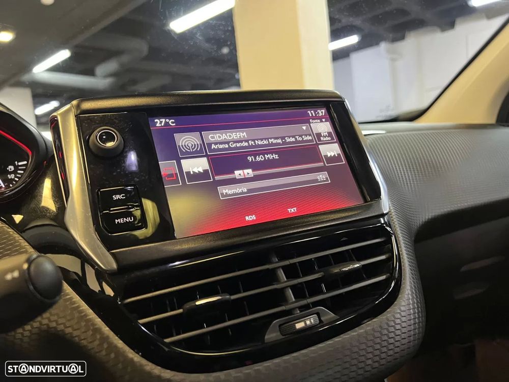 Peugeot 2008 1.2 PureTech GT Line - 33