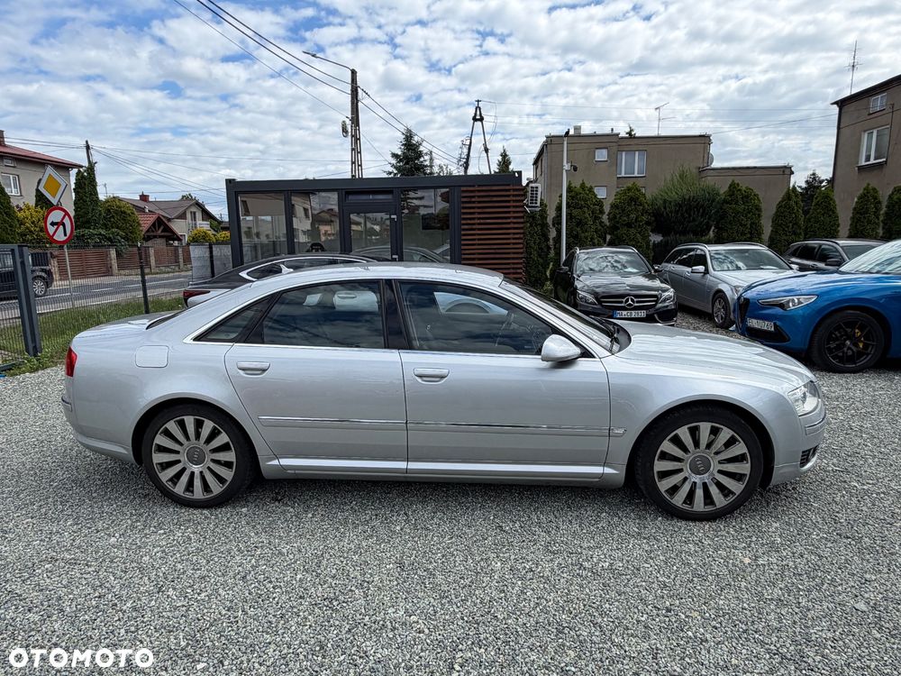 Audi A8 4.2 Quattro - 13