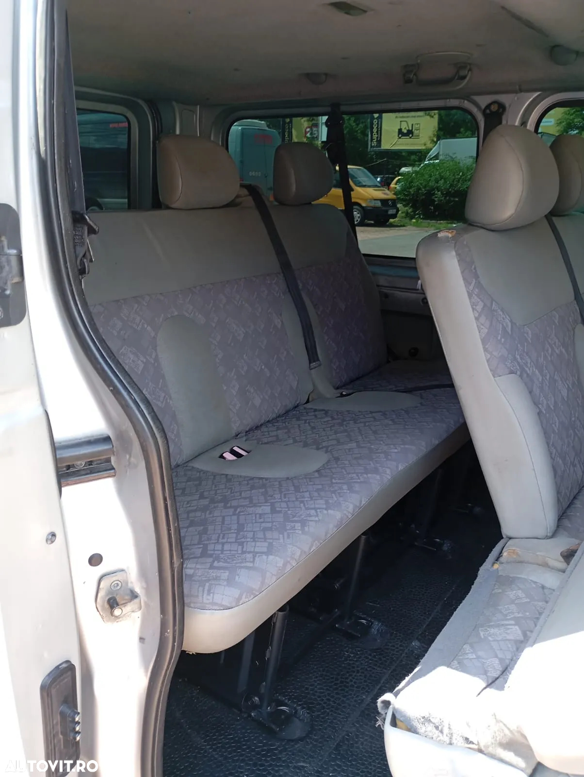 Opel Vivaro 2.5 CDTI L1H1 - 6