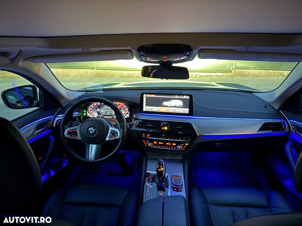 BMW Seria 5 530e Aut. Luxury Line - 12