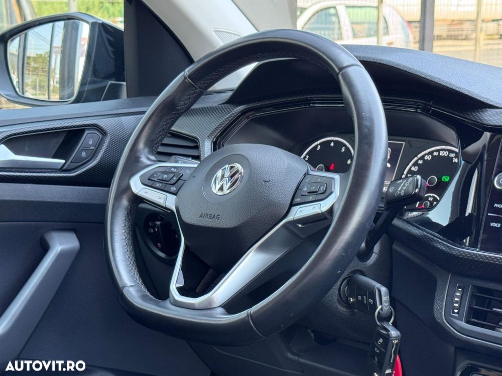 Volkswagen T-Cross - 12