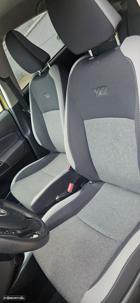 Toyota Yaris 1.5 HSD Comfort - 8