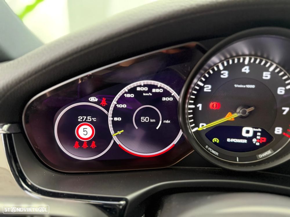 Porsche Panamera Sport Turismo 4 E-Hybrid - 15