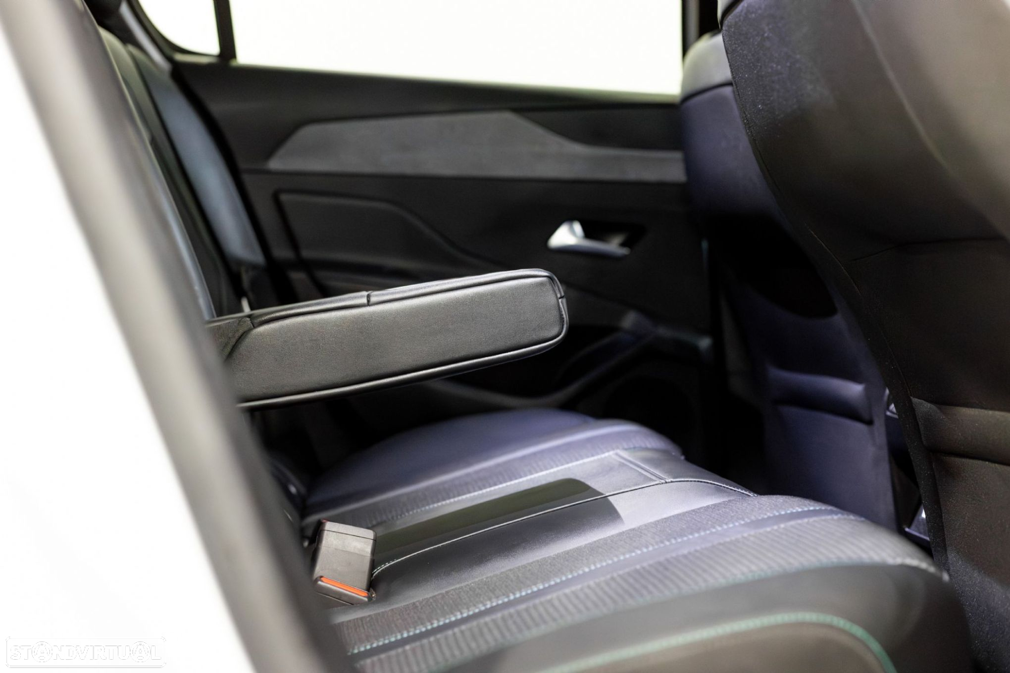 Peugeot 308 1.2 PureTech Allure Pack - 18