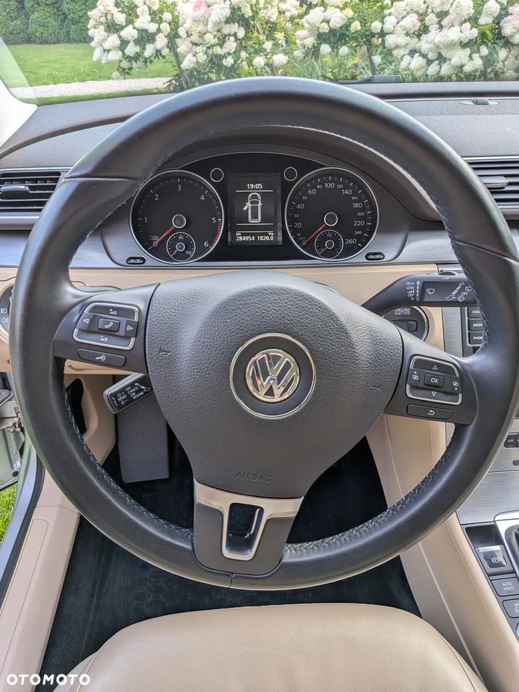 Volkswagen Passat 2.0 TDI Comfortline Optimum - 32