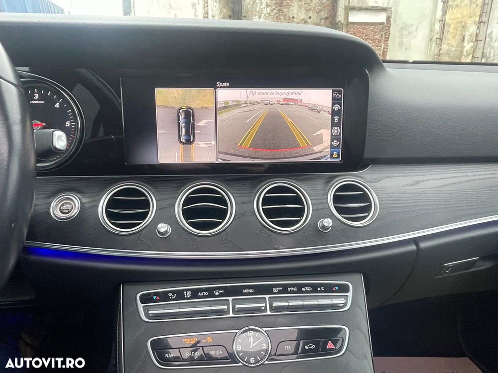 Mercedes-Benz E 220 d 4Matic T 9G-TRONIC Avantgarde - 20