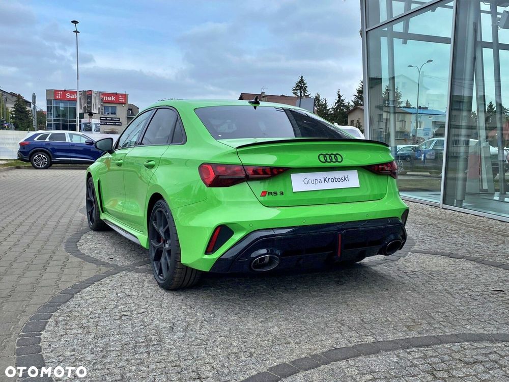 Audi RS3 Limousine - 3