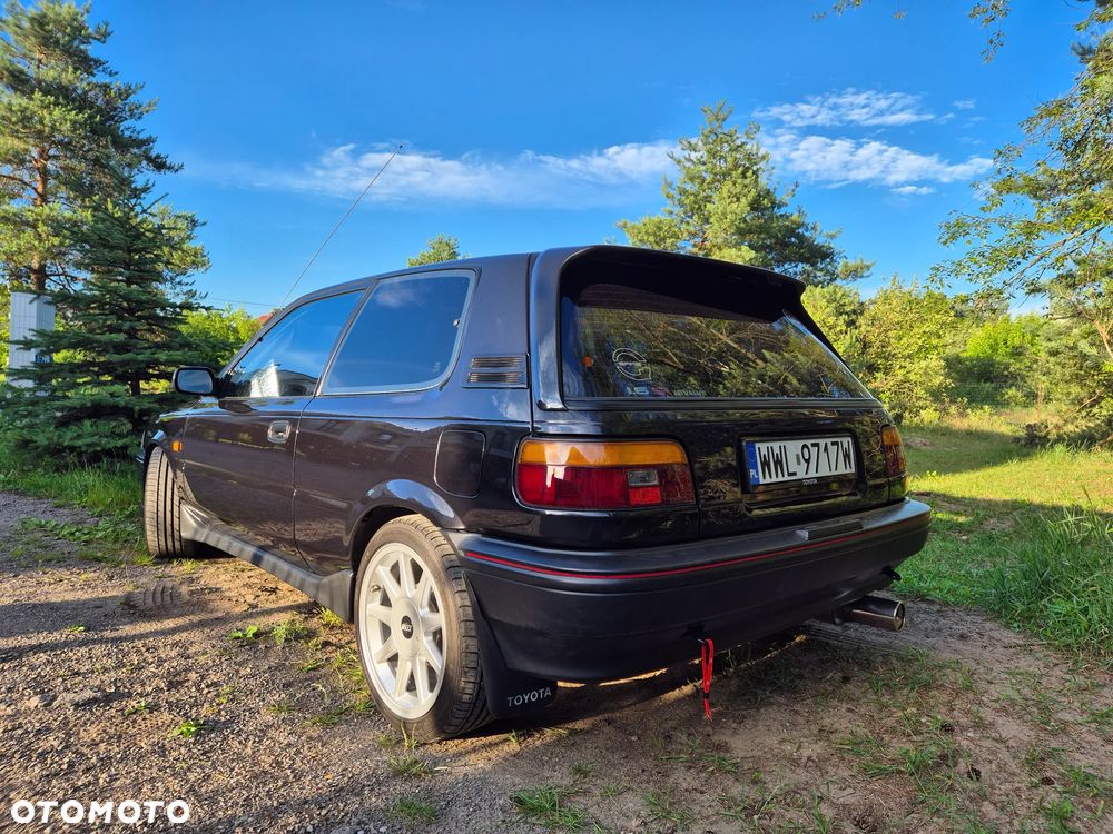 Toyota Corolla - 33