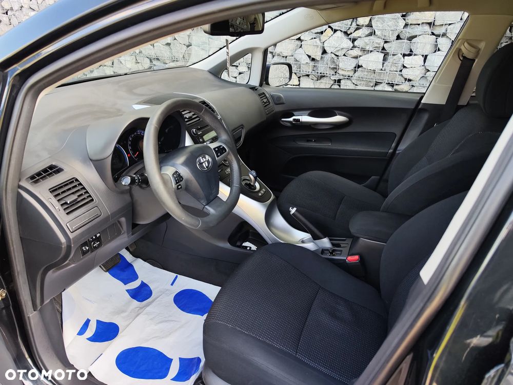 Toyota Auris - 22