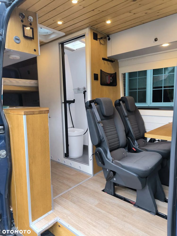 Mercedes-Benz Sprinter - 10