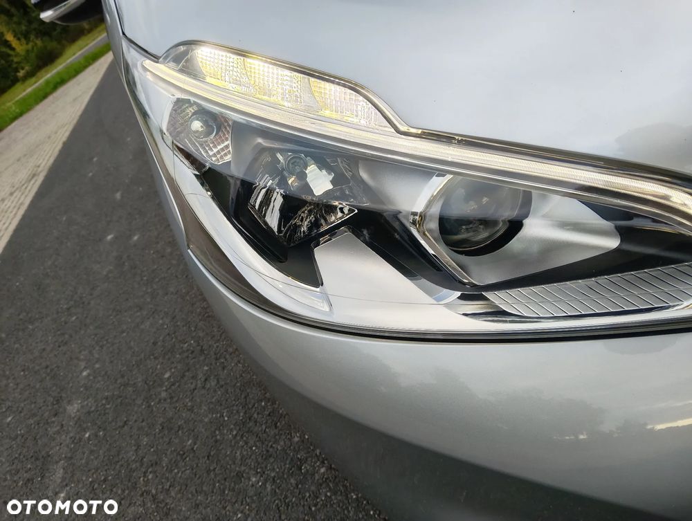 Peugeot 208 1.2 PureTech Style - 18